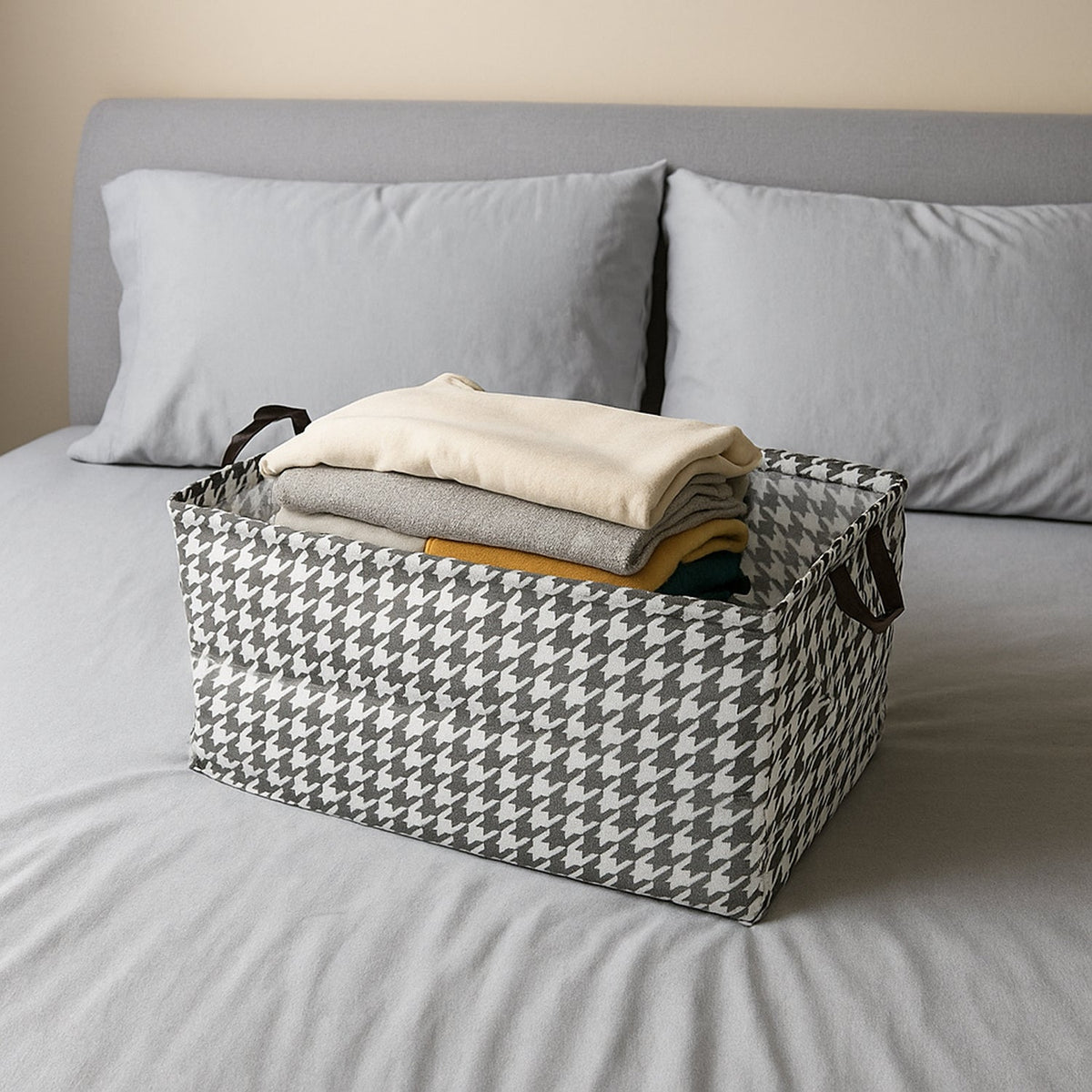 Foldable Fabric Storage Box with Handles (47 × 28 cm)