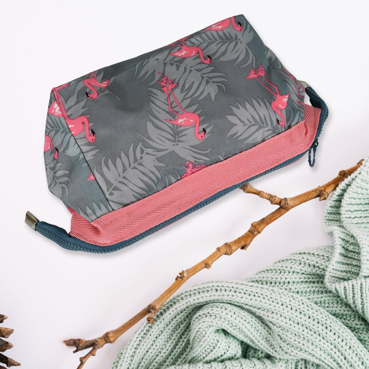Makeup Bag / Pouch / Travel Cosmetic Bags /  (1 pc / 25×13 Cm)