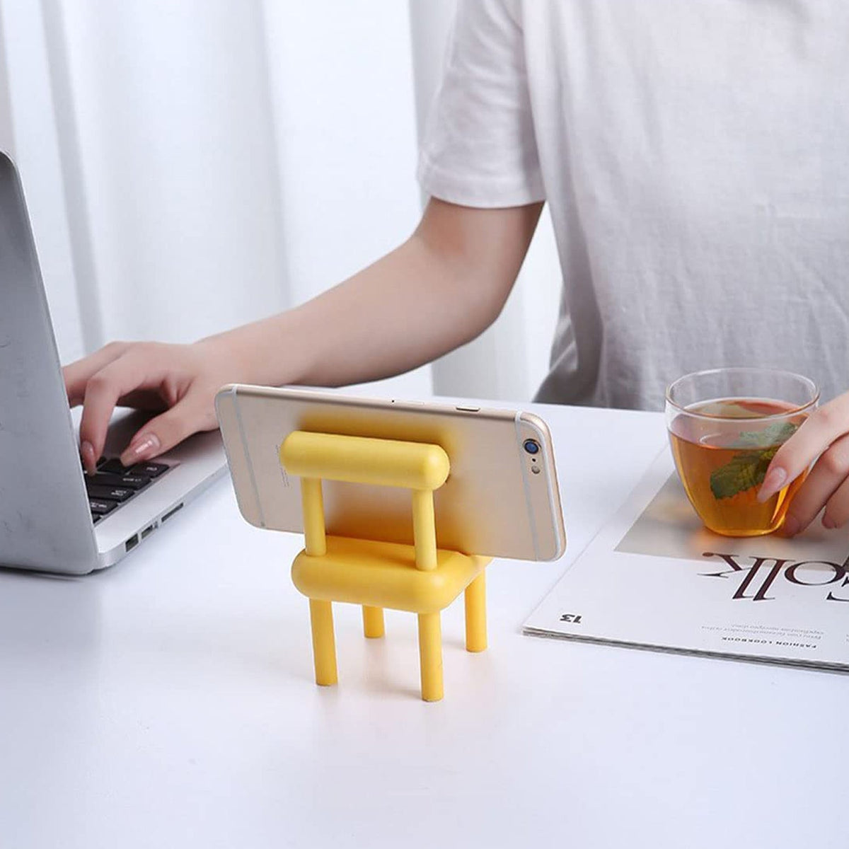 Mini Chair Mobile Phone Holder (1 Pc)