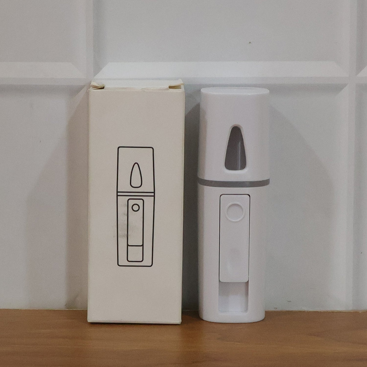 handheld facial mist spray beauty gadget