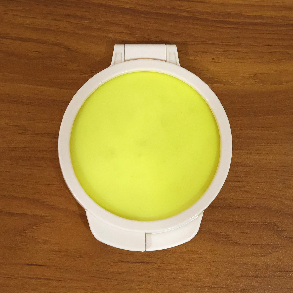 round airtight container for food preservation