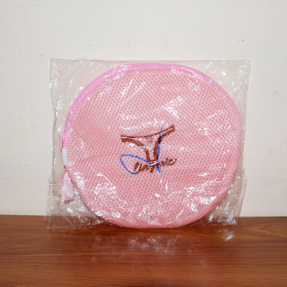 Lingerie Wash Bag – Dome-Shaped Protective Mesh Laundry Pouch with Zip Closure (1 Pc)