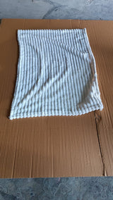 Pet Soft Cat Dog Blanket / Towel Soft Warm (70×50 Cm / 1 Pc / Mix Color & Design)