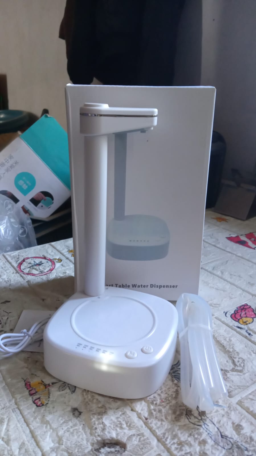 Smart Table Water Dispenser, Automatic Water Pouring System