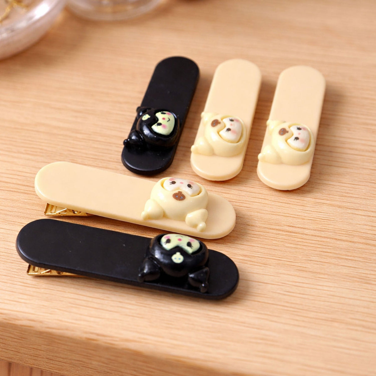 Stylish hair clips for girls