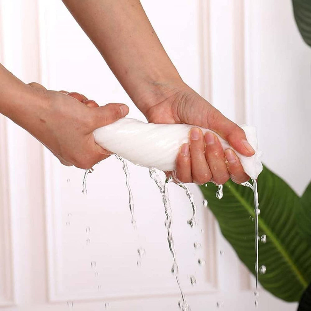 Ultra Soft Compact Disposable Travel Tissue Towel (1 Pc 30x25 Cm)